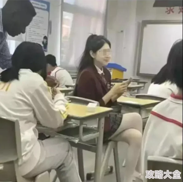 为什么它如此火爆？为何引发热议 “白裤袜校花 扒腿让我c”因为它满足了某些人的幻想